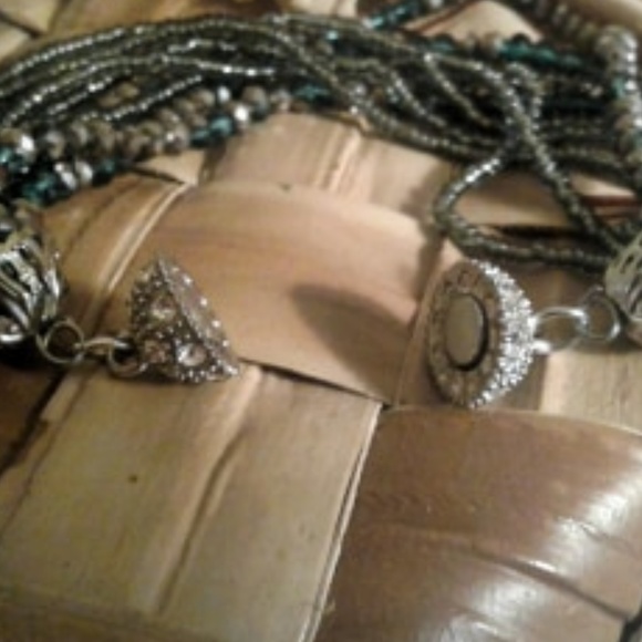 Glittering Multi-Strand Bead Necklace & Bracelet - Picture 5 of 6